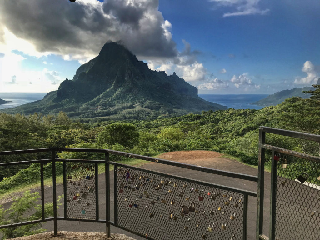 Moorea Lookouts 