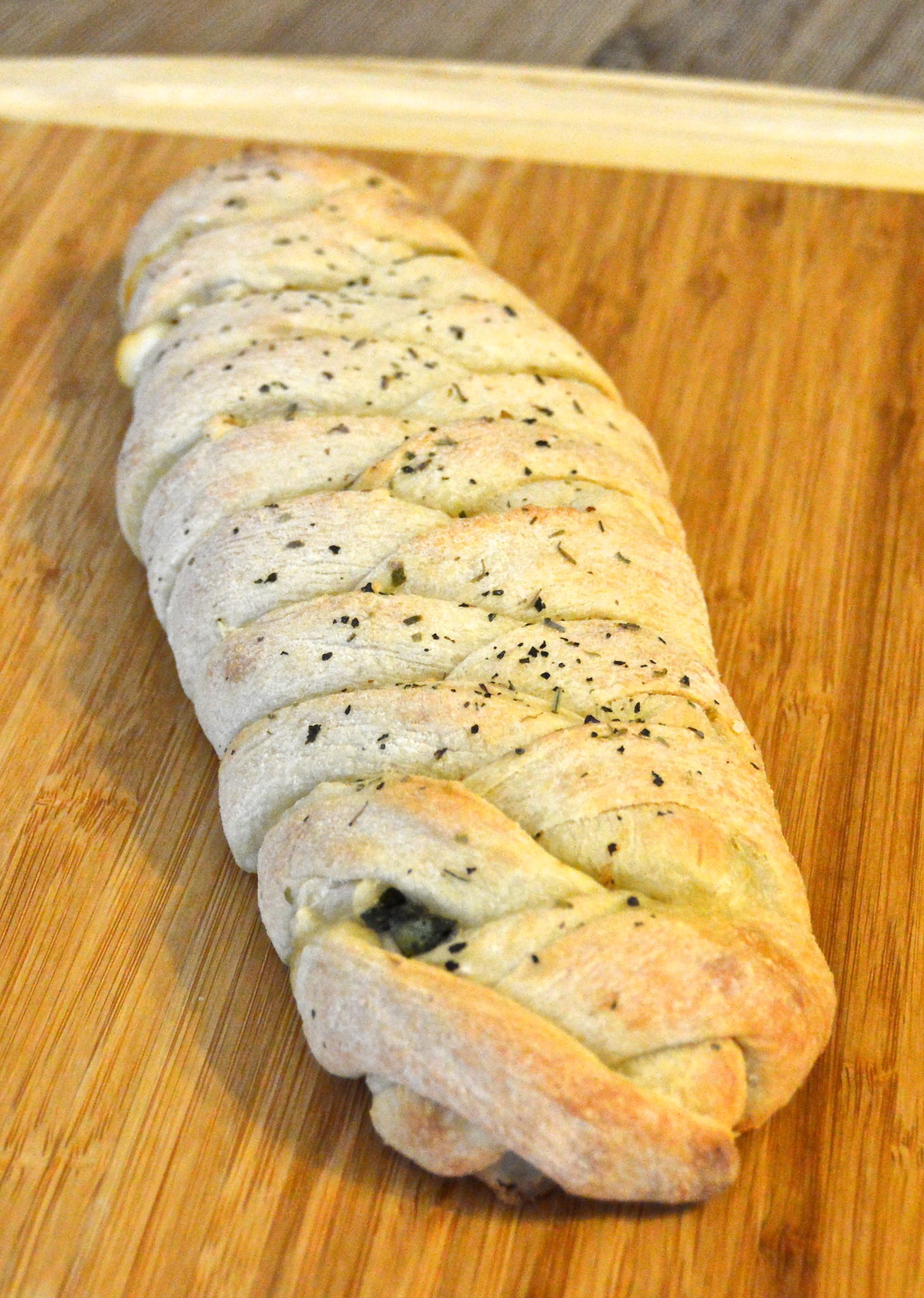 Caprese Braid Bread Roll