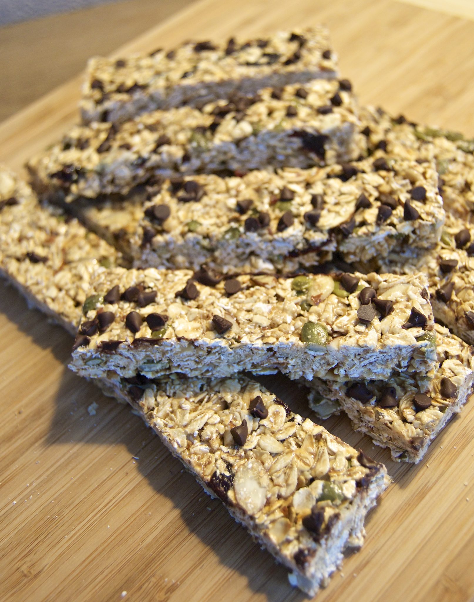 fruit and nut granola bar